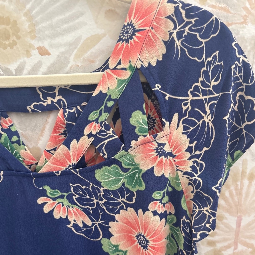 Maeve Anthropologie Floral Blouse Blue Strappy Lattice Neck Top Size 2 - Picture 2 of 7